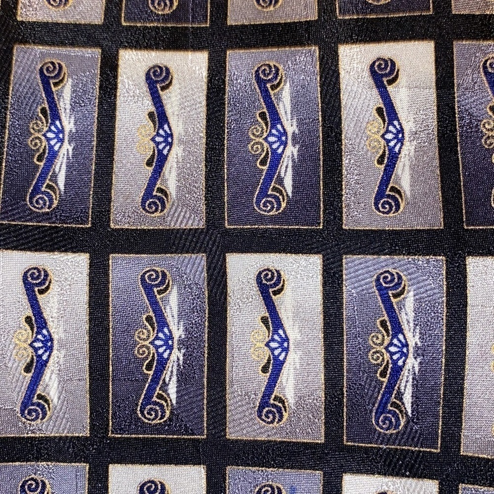 Men’s tie - Picture 2 of 5